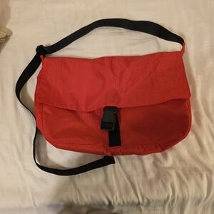 BAGGU NEW Red Candy Apple Messenger Bag